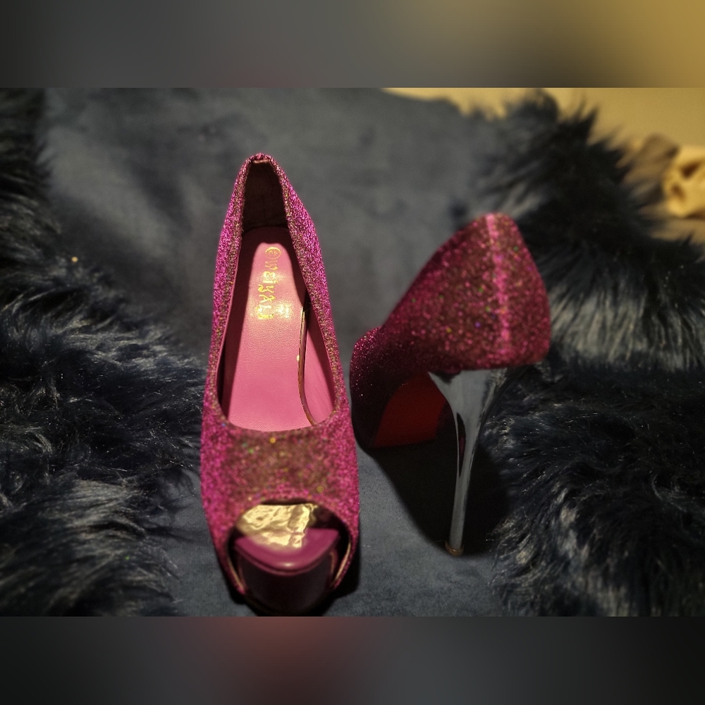 High Heels - Picture 4 of 4
